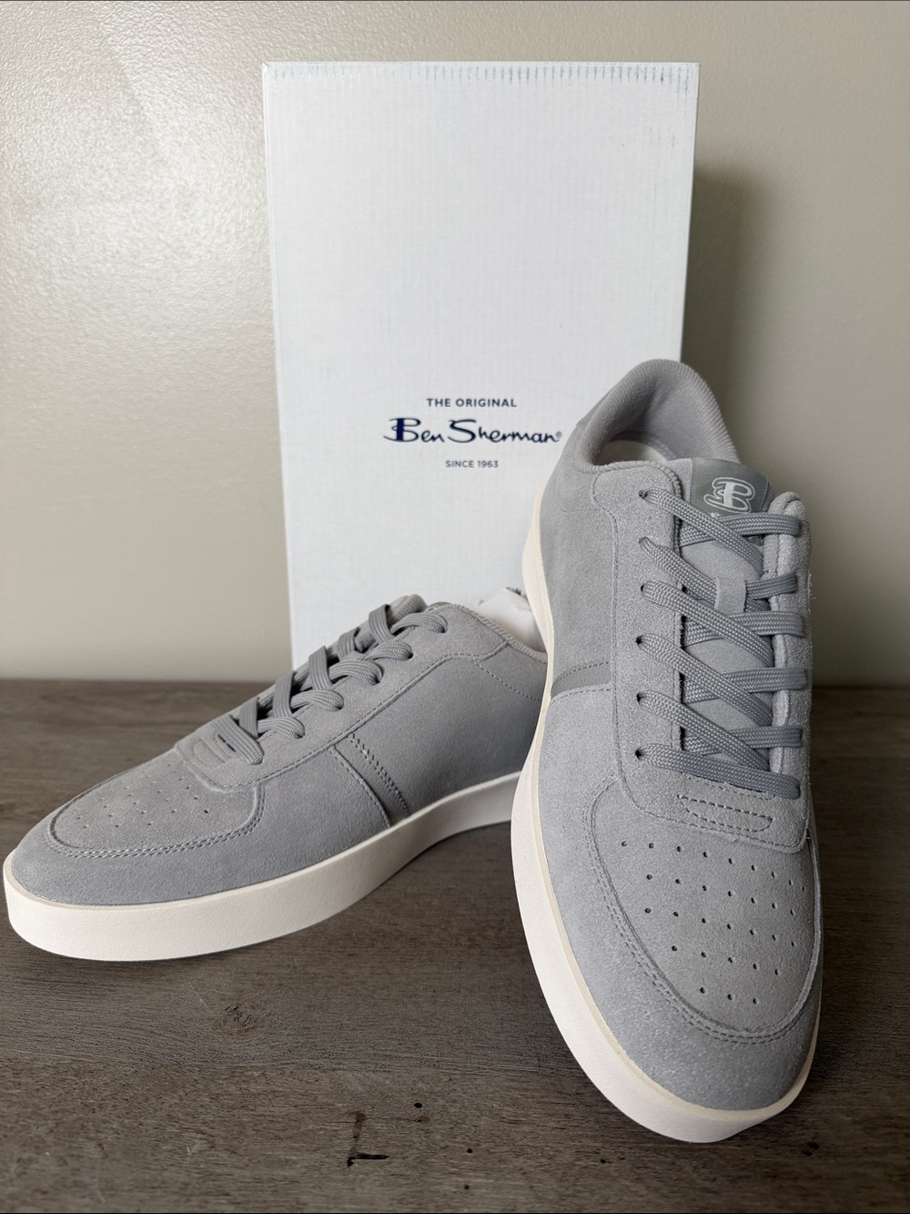 Ben Sherman Light Gray Suede Low-Top Sneakers